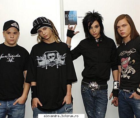 hello!sunt laura,sunt din cluj si am 17 ani...i love th(ps bill is my s vede sunt noua p aici si