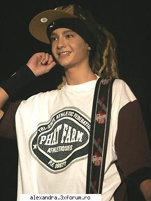 POZE - Love_TH - TOM
